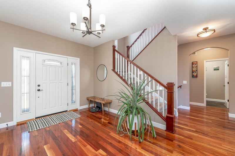 109 Grovebrook Dr, Mankato, MN 56001