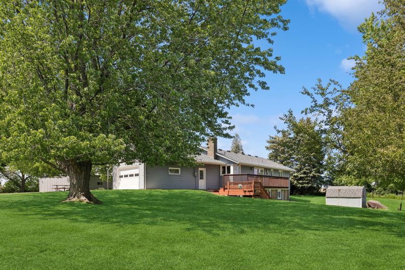 11230 Kane Trl, Northfield, MN 55057