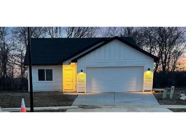 285 Paradise Pl, Howard Lake, MN 55349