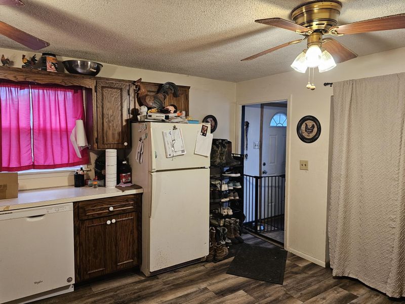 7 1st St SW, Crosby, MN 56441