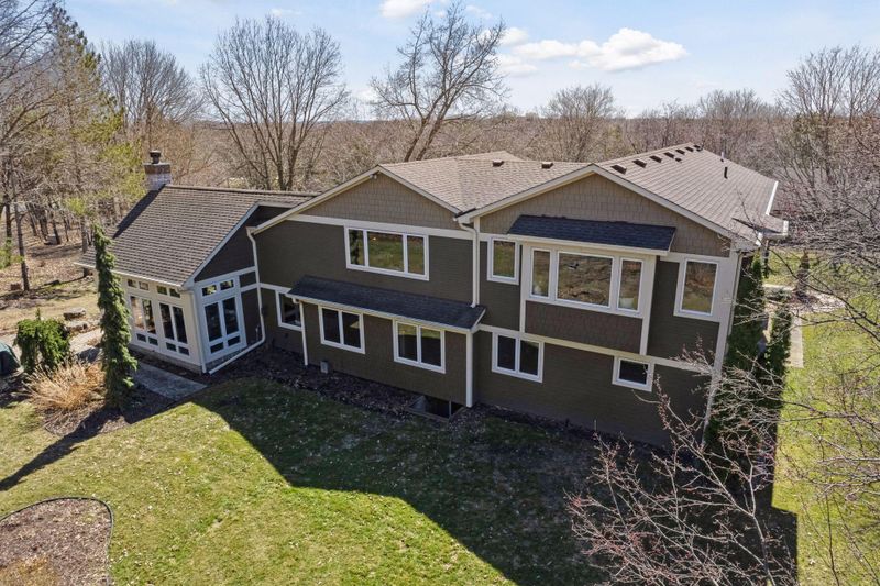 9451 Foxford Rd, Chanhassen, MN 55317