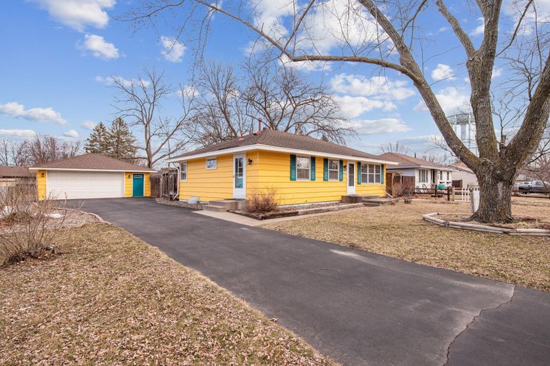 2859 115th Ln NW, Coon Rapids, MN 55433