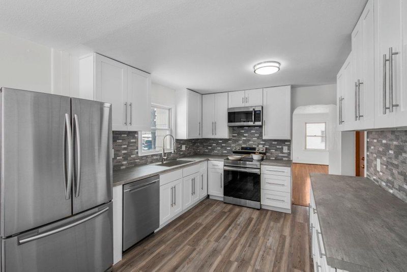 2619 South Ave E, North Saint Paul, MN 55109