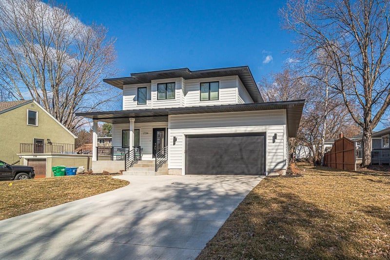 17314 Bay Ln, Minnetonka, MN 55391
