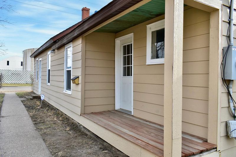 757 E Front St, Winona, MN 55987