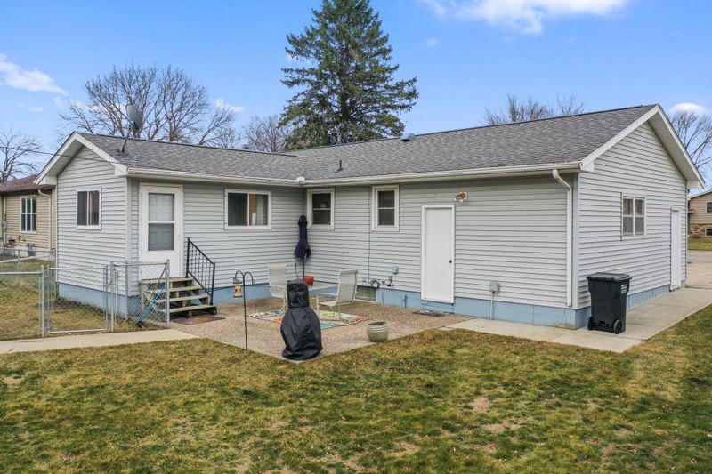 248 3rd St SW, Blooming Prairie, MN 55917
