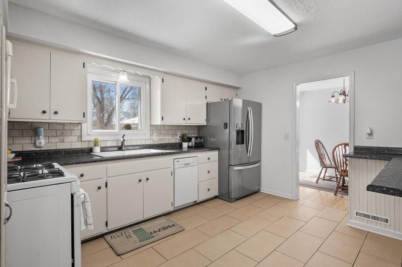 8109 115th Ln N, Champlin, MN 55316