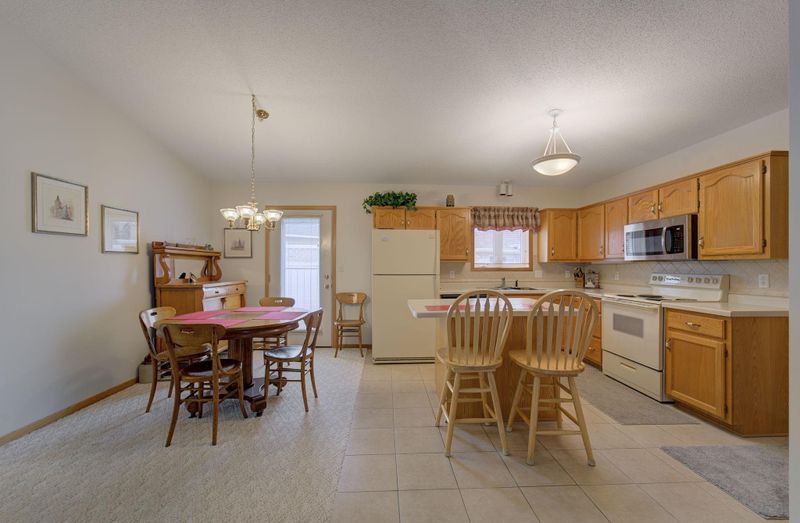 609 W Veterans Memorial Hw, Kasson, MN 55944