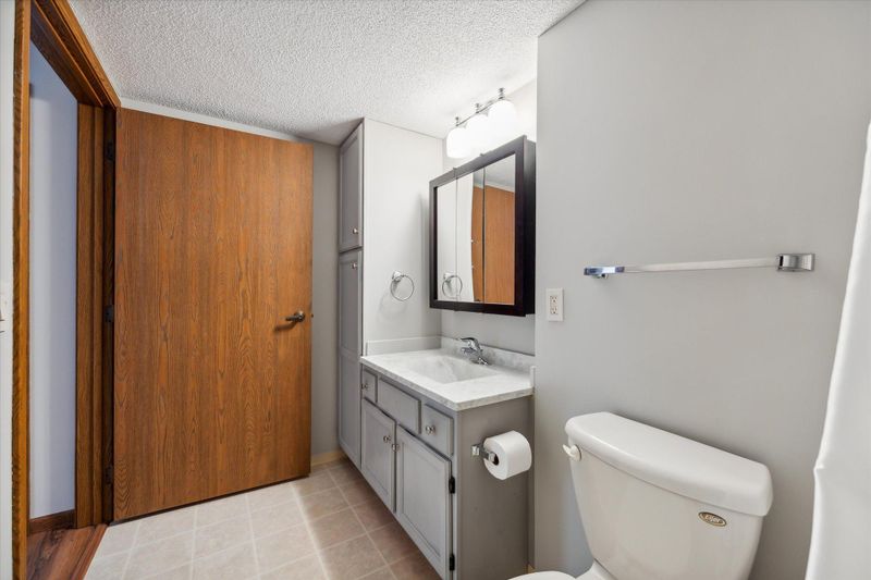 2601 Kenzie Ter #226, Saint Anthony, MN 55418
