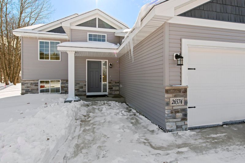 26574 8th St W, Zimmerman, MN 55398