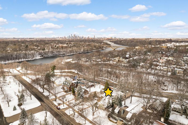 2249 Summit Ave, Saint Paul, MN 55105