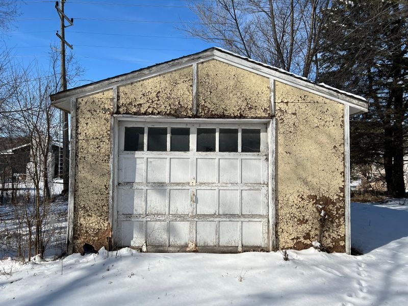 704 2nd St, Barrett, MN 56311