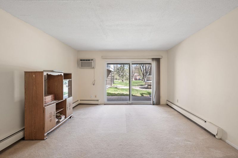 2800 Hamline Ave N #135, Roseville, MN 55113