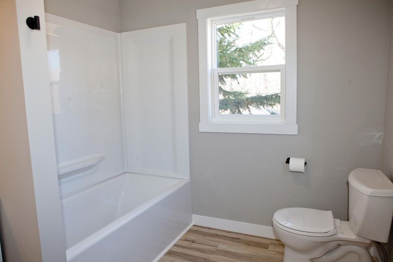 110 2nd St SE, Pelican Rapids, MN 56572