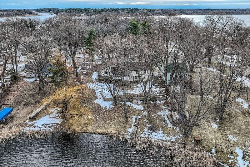 18724 Breezy Point Dr NE, Wyoming, MN 55092