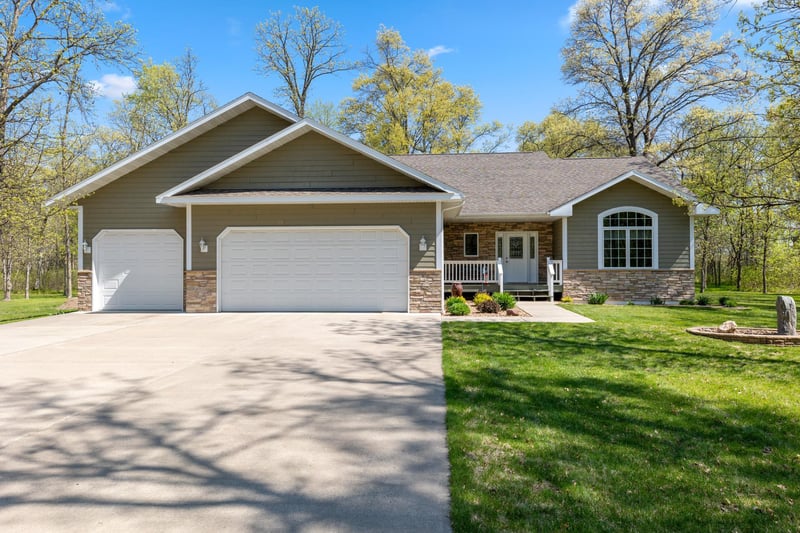 957 Prairiewood Dr SW, Pillager, MN 56473