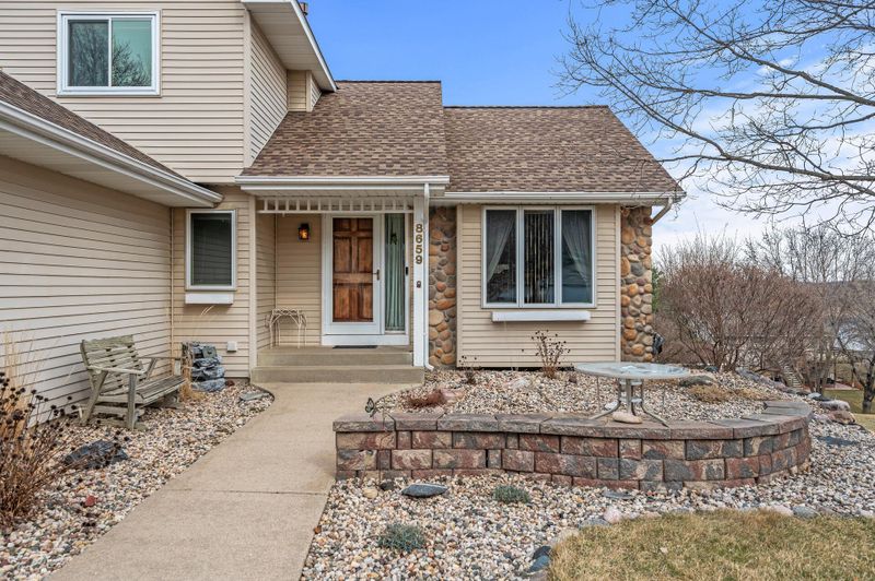 8659 Hillview Dr E, Saint Bonifacius, MN 55375