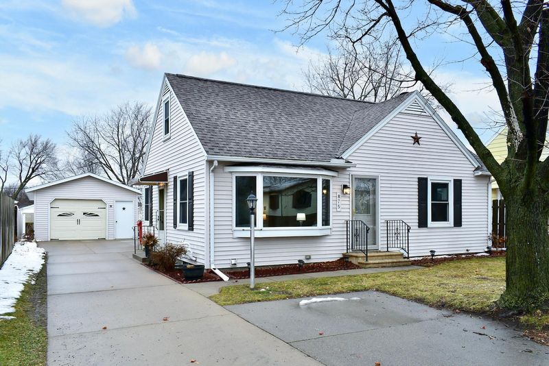 875 39th Ave, Winona, MN 55987