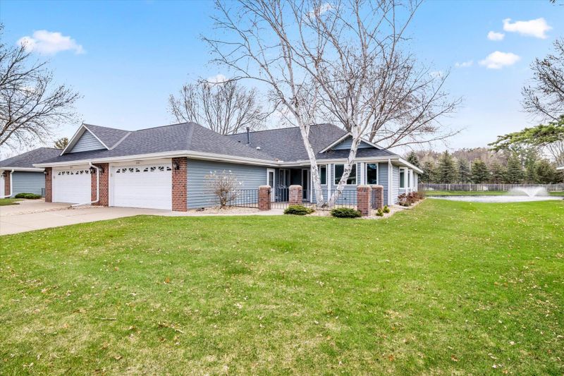 1151 Lois Ct, Shoreview, MN 55126