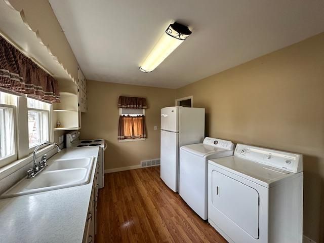 901 E Washington St, Caledonia, MN 55921