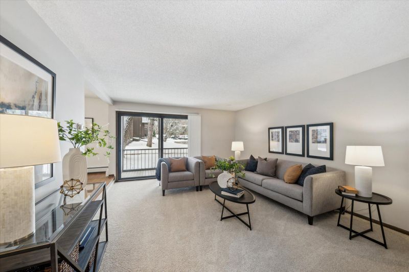 6115 Lincoln Dr #144, Edina, MN 55436