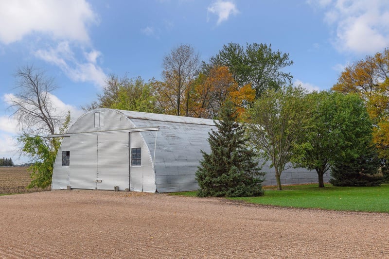310 Greenwood Ave W, Hector, MN 55342