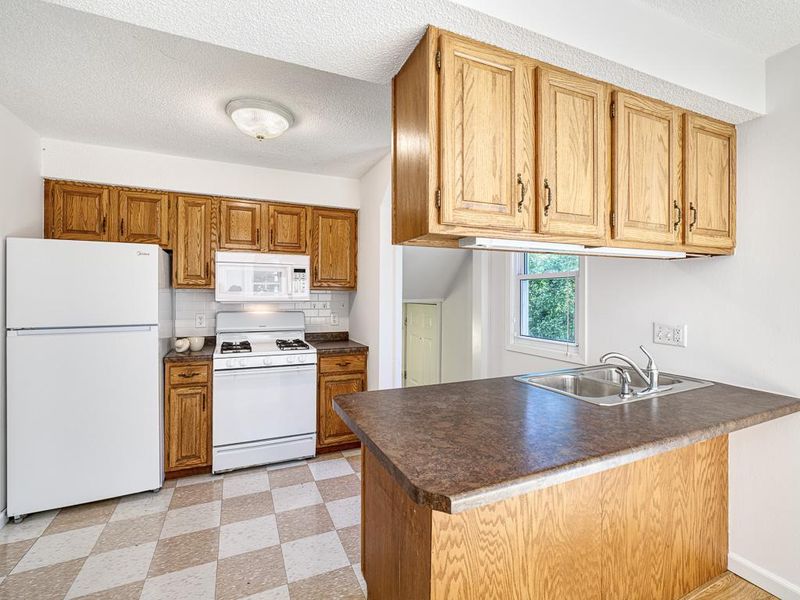 4865 Division Ave, White Bear Lake, MN 55110