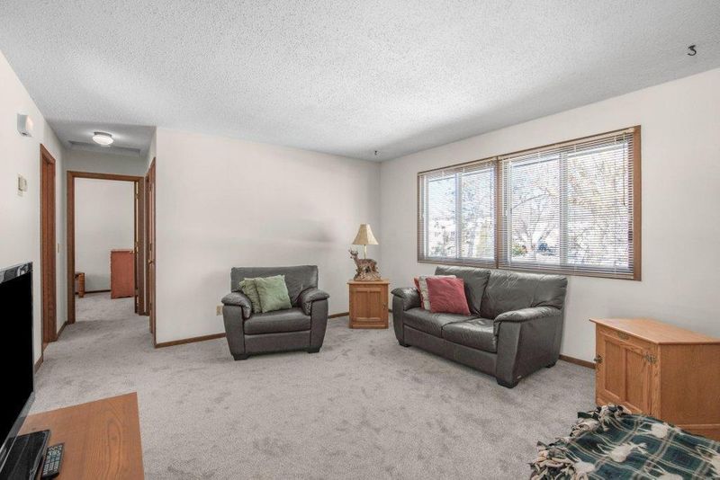1201 Meadowwood Dr, Brooklyn Park, MN 55444