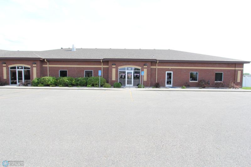 851 Belsly Blvd, Moorhead, MN 56560