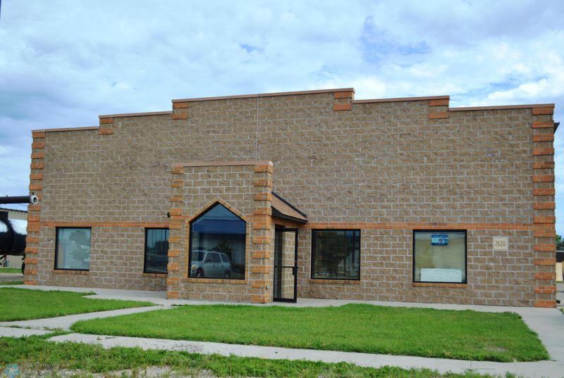 2622 2nd Ave N, Moorhead, MN 56560