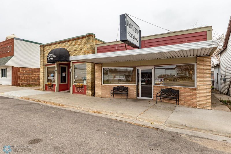 413 6 St, Hawley, MN 56549