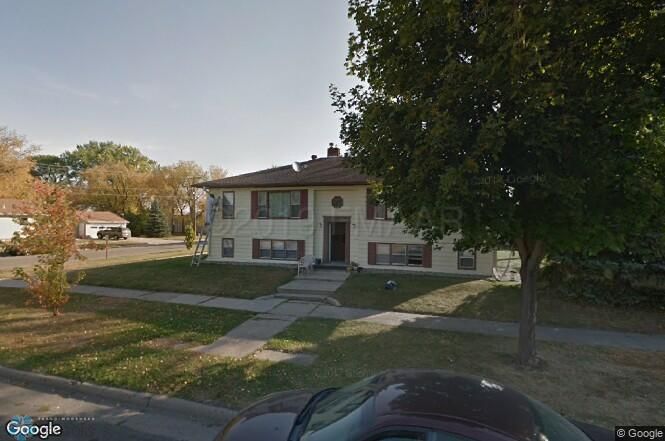 202 16th St S, Moorhead, MN 56560