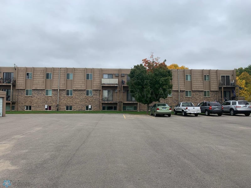825 4th St NE, Staples, MN 56479