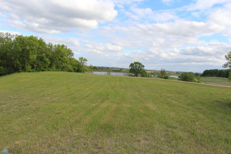 26052 156 Ave S, Barnesville, MN 56514