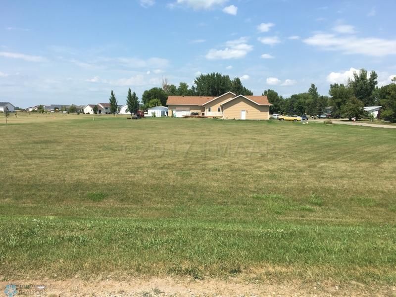 100 4th Ave W, Sabin, MN 56580