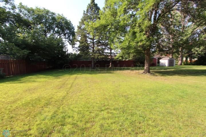 1019 11th Ave S, Moorhead, MN 56560