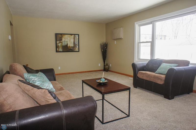 2309 11th St S, Moorhead, MN 56560