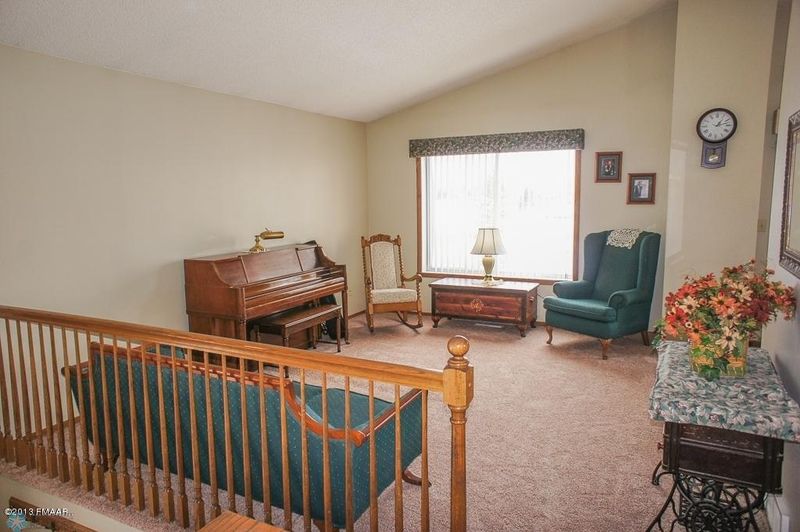 2701 32nd St S, Moorhead, MN 56560