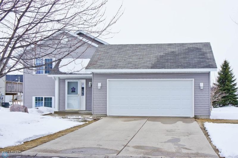 901 9th Ave SE, Barnesville, MN 56514