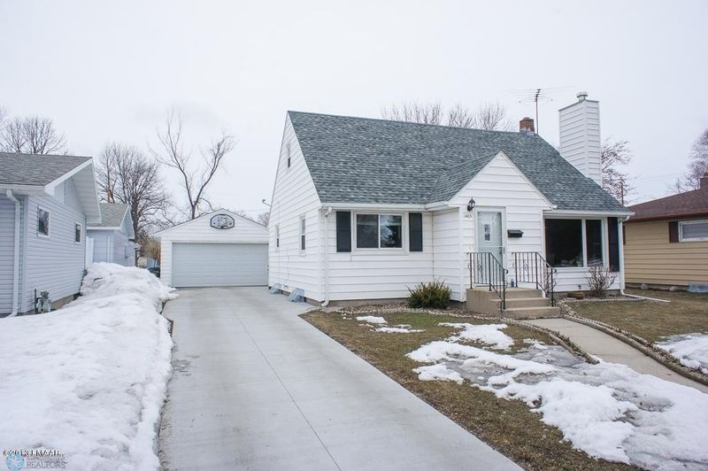 1403 16th St N, Moorhead, MN 56560