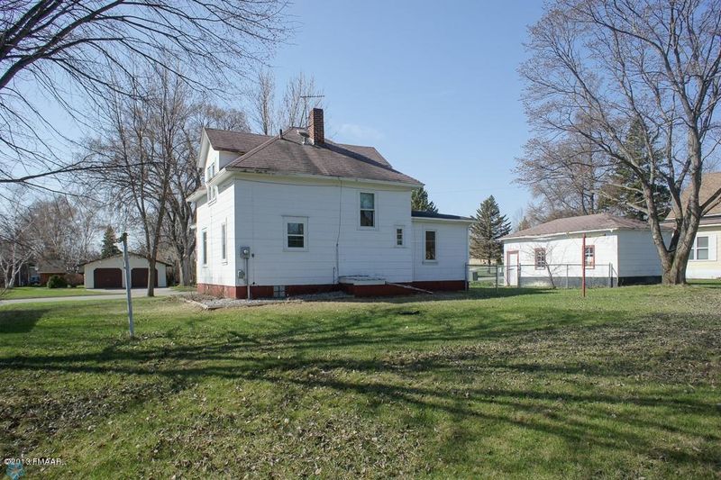 910 Hartford St, Hawley, MN 56549