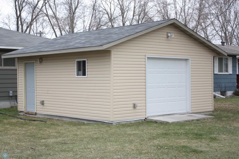504 4 Ave NE, Barnesville, MN 56514