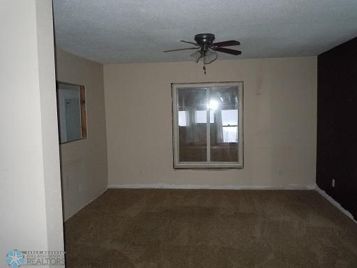 102 2nd St NE, Barnesville, MN 56514