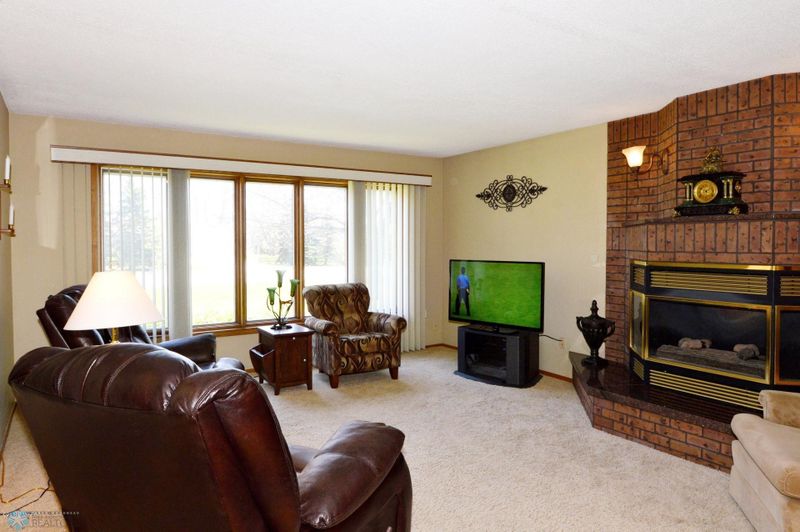 5301 Oakport St N, Moorhead, MN 56560