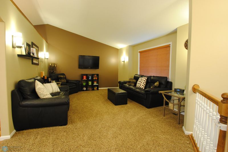 511 9th St NE, Dilworth, MN 56529