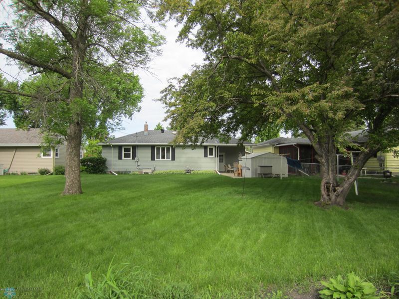 1810 5 St S, Moorhead, MN 56560