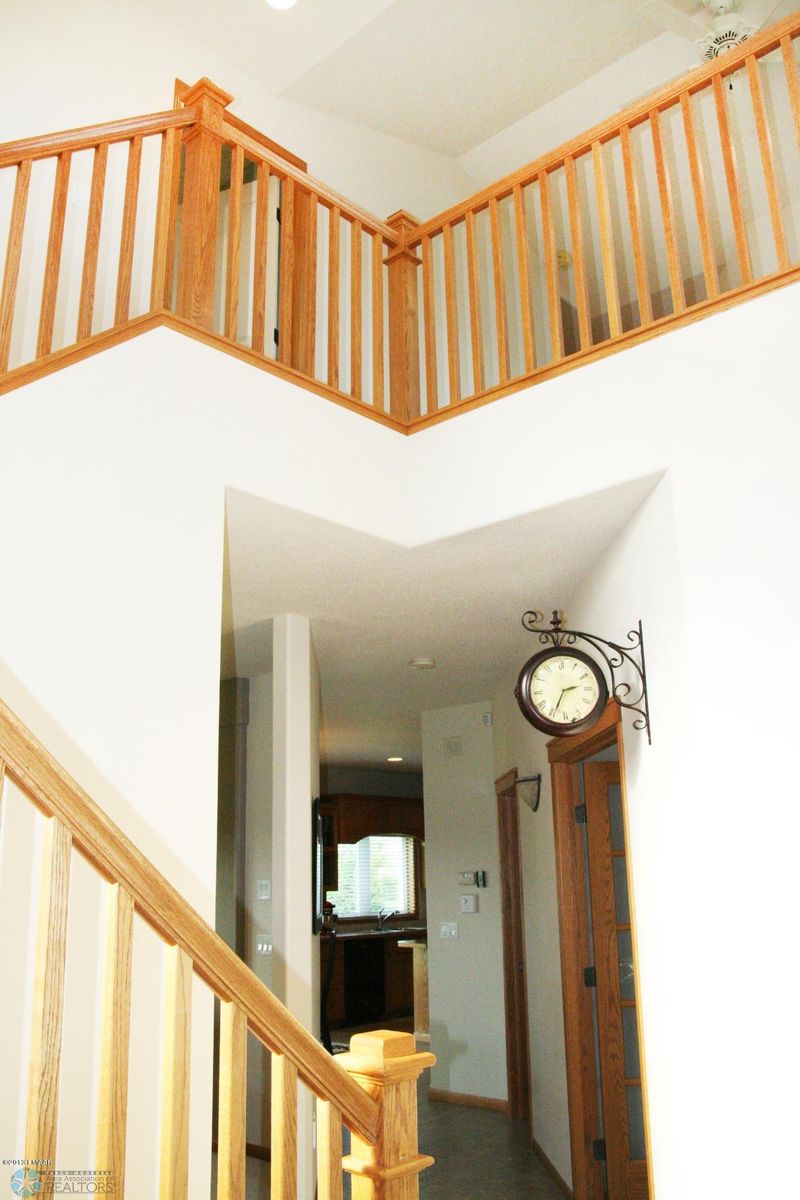 426 Allyson Cir, Moorhead, MN 56560