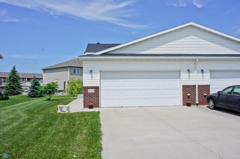 3324 10 St S, Moorhead, MN 56560