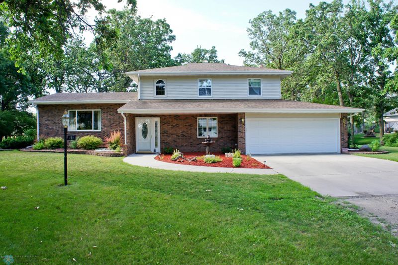 101 60th Ave N, Moorhead, MN 56560