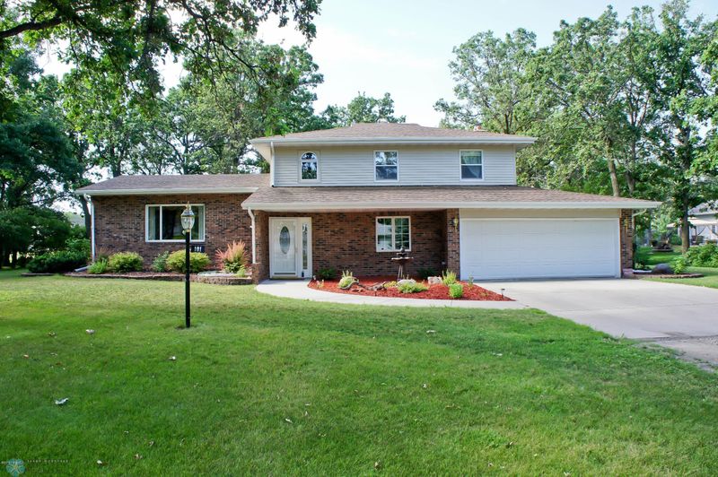 101 60th Ave N, Moorhead, MN 56560